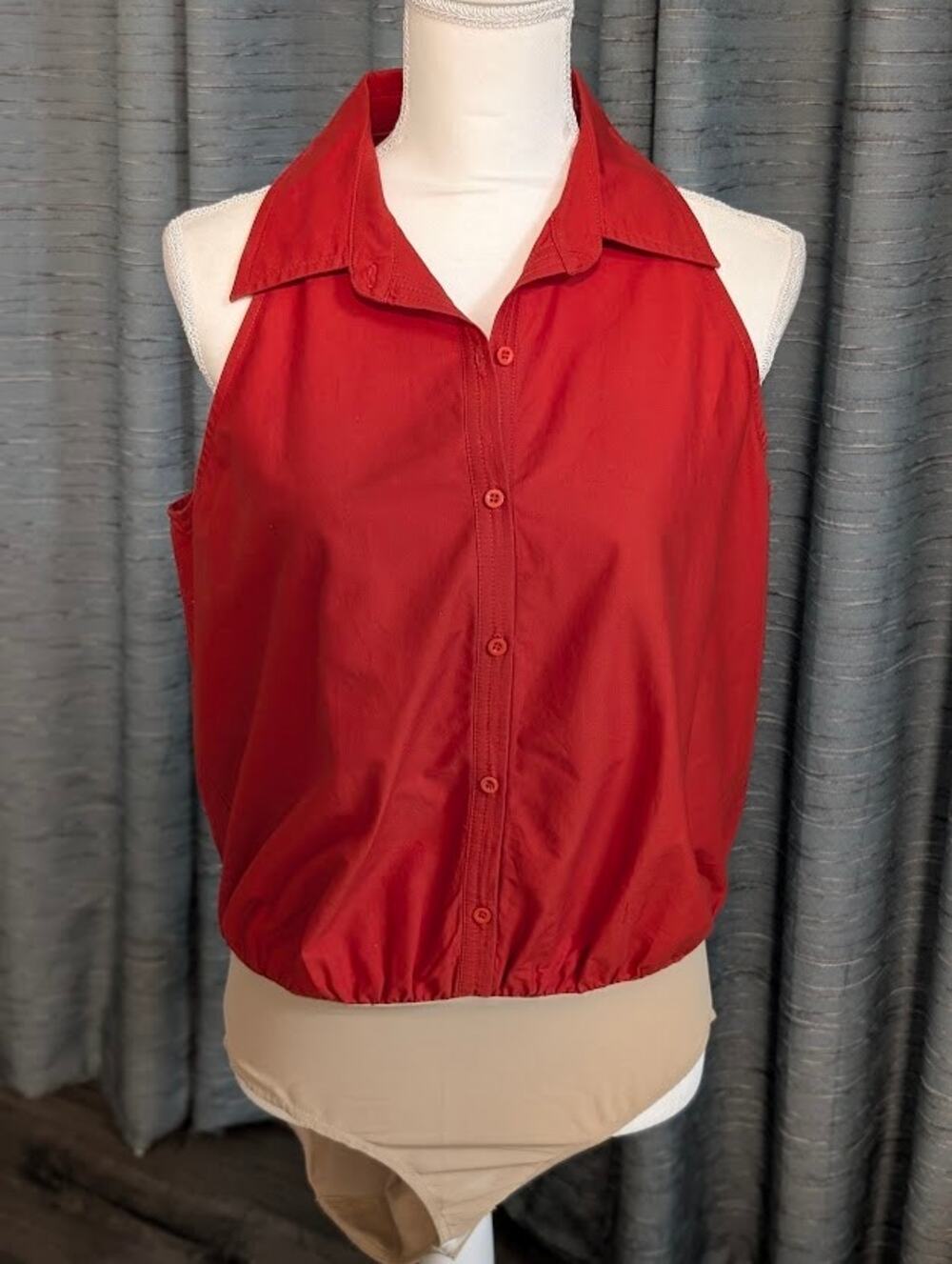 Shape Fx Red Sleeveless Collared Button Front Blouse Top bodysuit Size 12 Retro